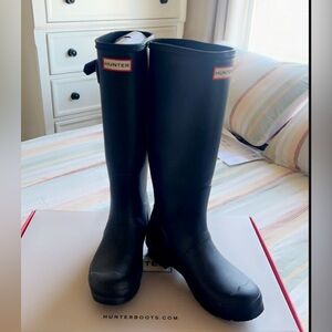 Hunter rain boots. Size 7